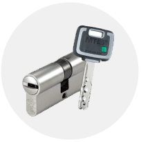 Mul-T-Lock MT5 sold in master key locksmith store 